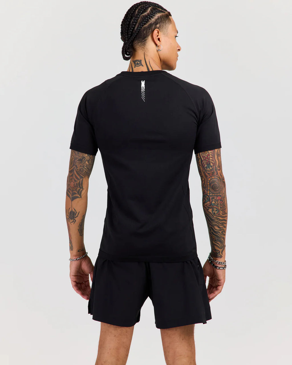 SEAMLESS T-SHIRT